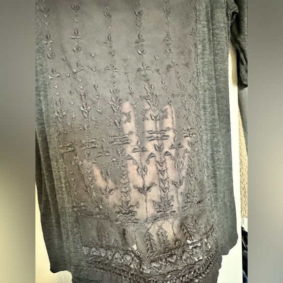 Lucky Brand 🍀 Grey Sheer Top Medium (❗️Free with another purchase❗️) - Picture 8 of 8